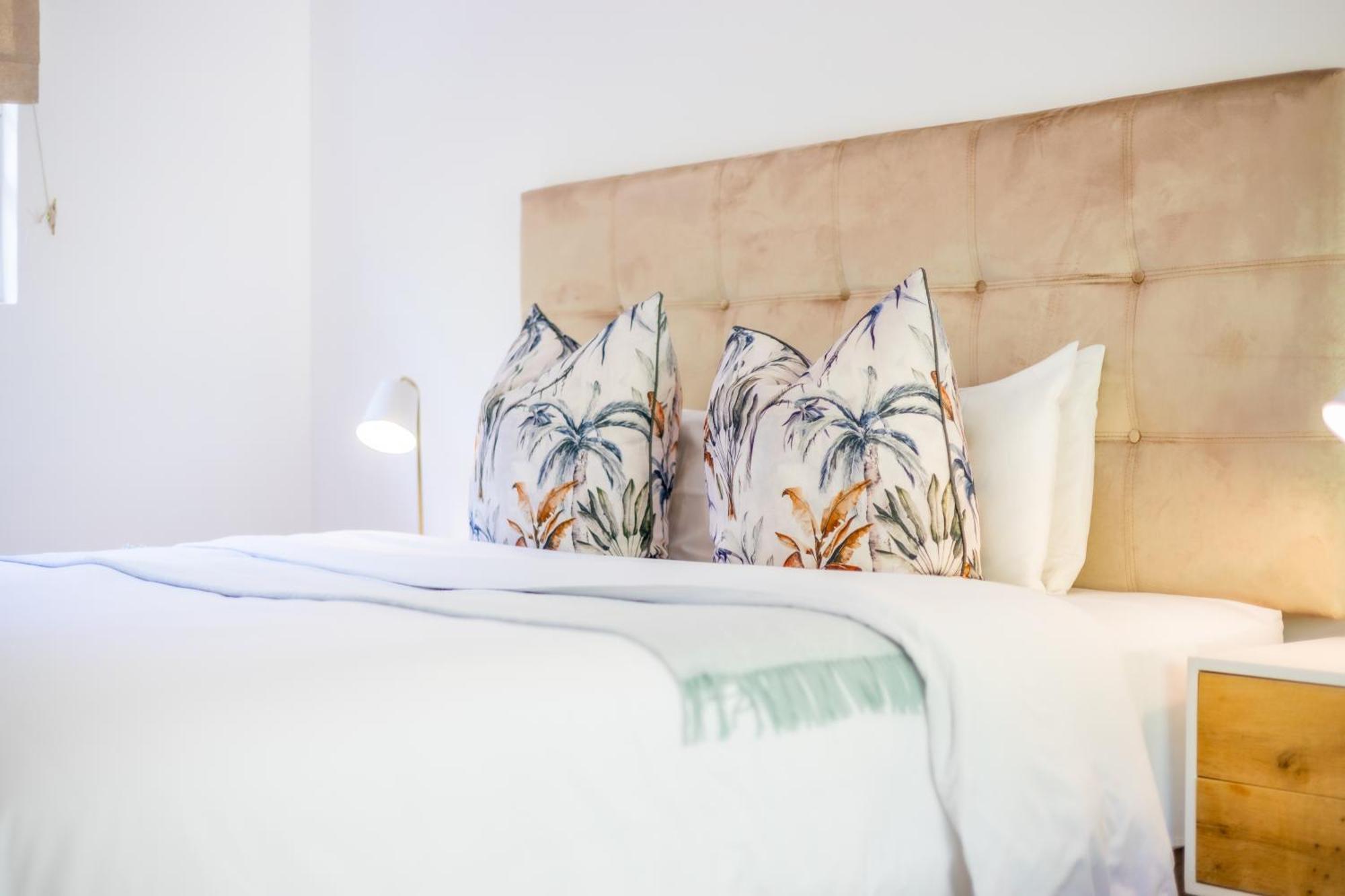 The Yellow Door Guesthouse East London Extérieur photo