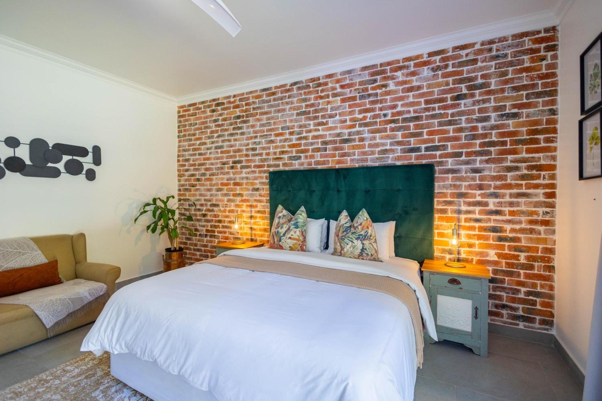 The Yellow Door Guesthouse East London Extérieur photo